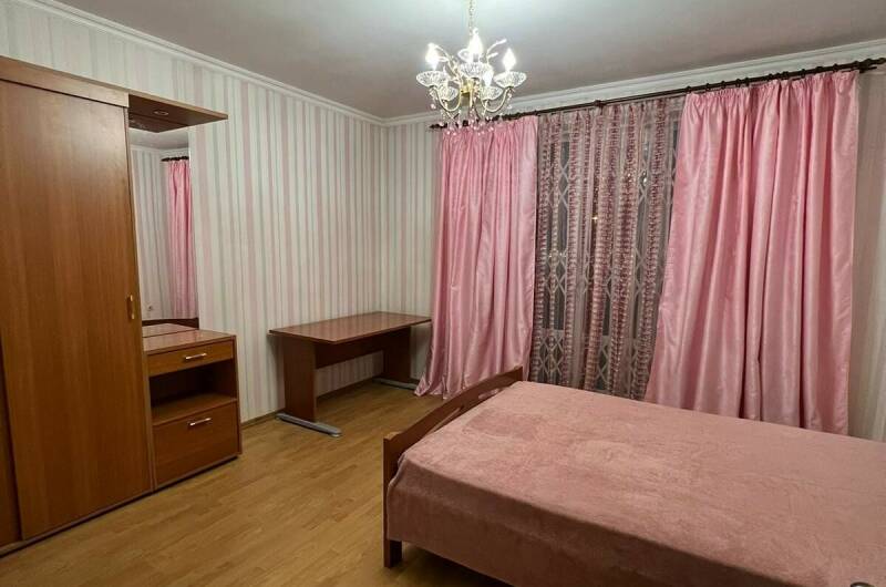 Трехкомнатная квартира в центре