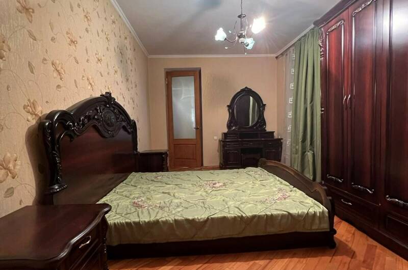 Трехкомнатная квартира в центре