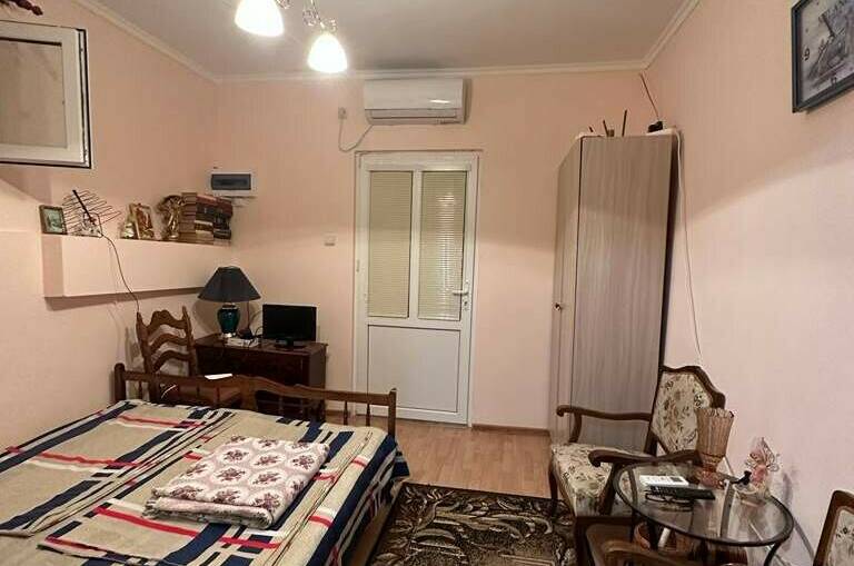 Уютная квартира с балконом у самого моря