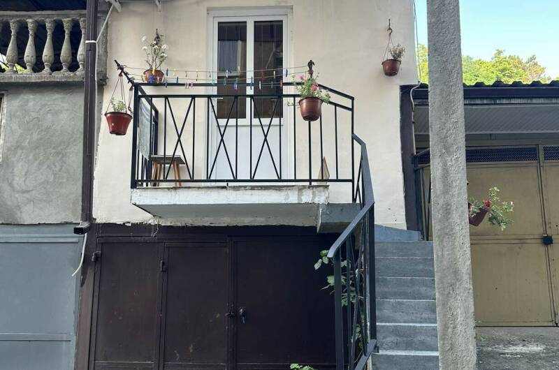 Уютная квартира с балконом у самого моря