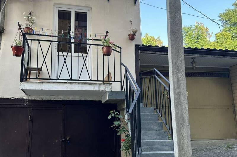 Уютная квартира с балконом у самого моря