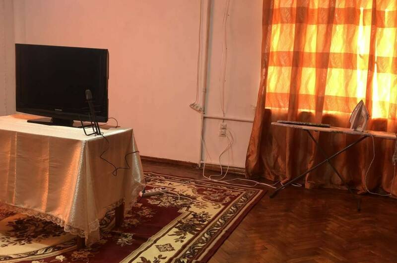 Двухкомнатная квартира в центре Сухума