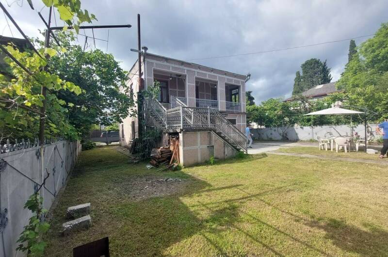 Коттедж в центре Гудауты