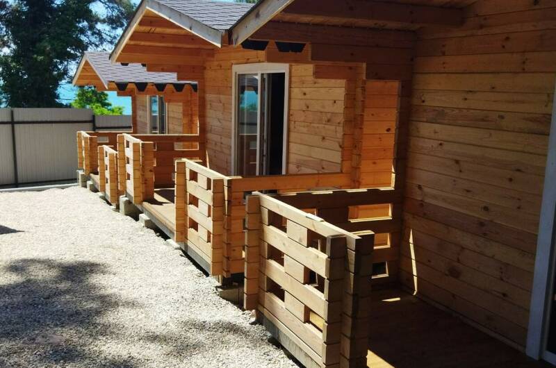 Домики на берегу моря