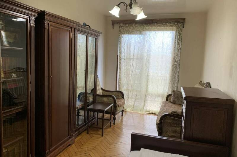 Четырёхкомнатная квартира