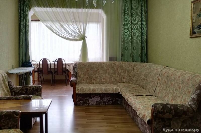Трехкомнатная в центре