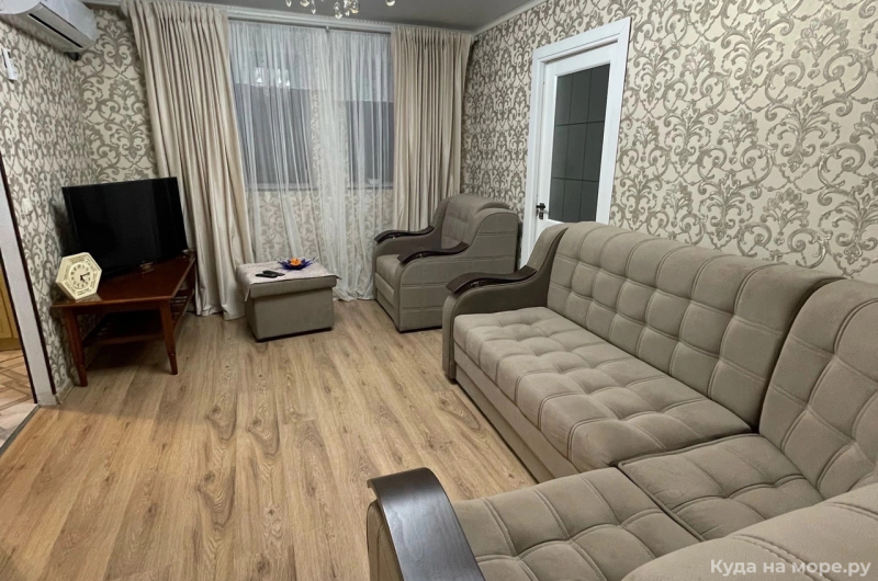 Трехкомнатная в центре
