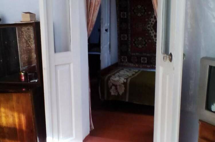 Часть дома у реки