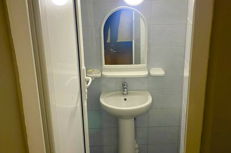 Двухкомнатная квартира на берегу моря