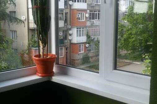 Двухкомнатная квартира в центре Пицунды