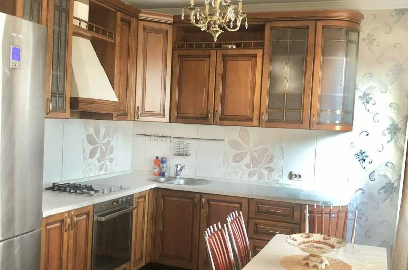 3-х комнатная квартира в центре Сухума