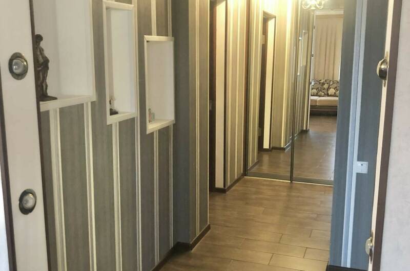 3-х комнатная квартира в центре Сухума