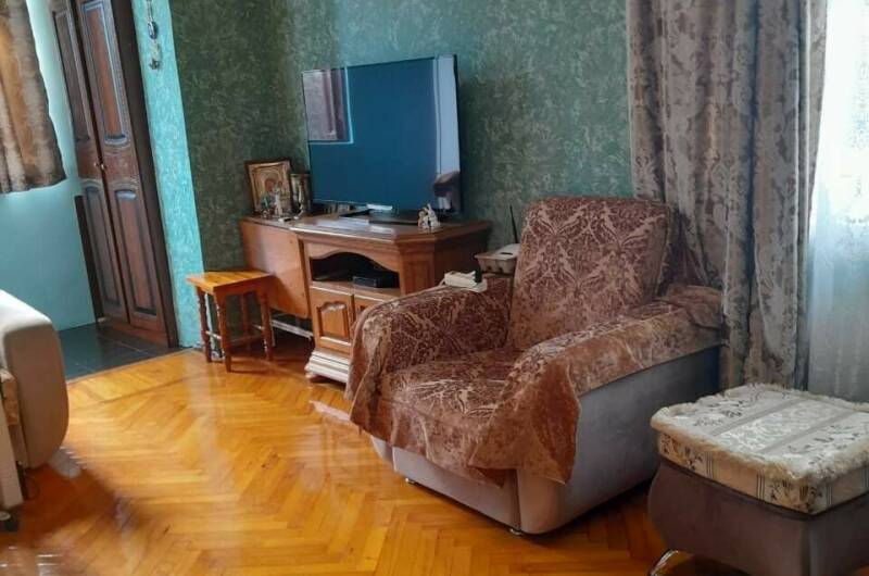 Двухкомнатная квартира в хорошем районе