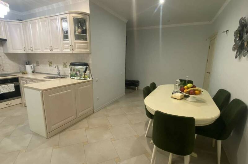 Трехкомнатная квартира у моря