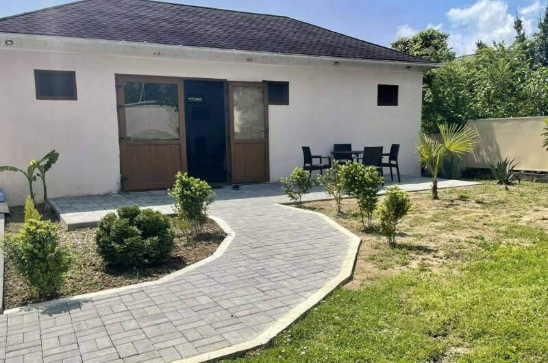 Домик у моря