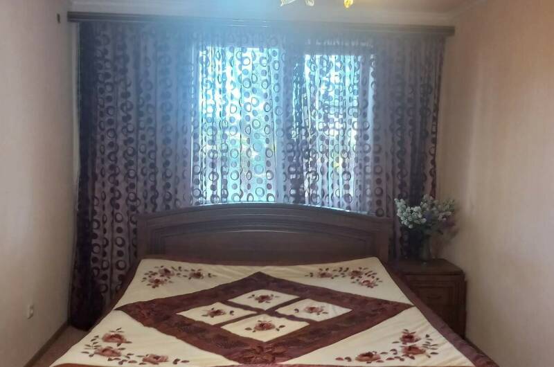 Двухкомнатная квартира в центре Сухума