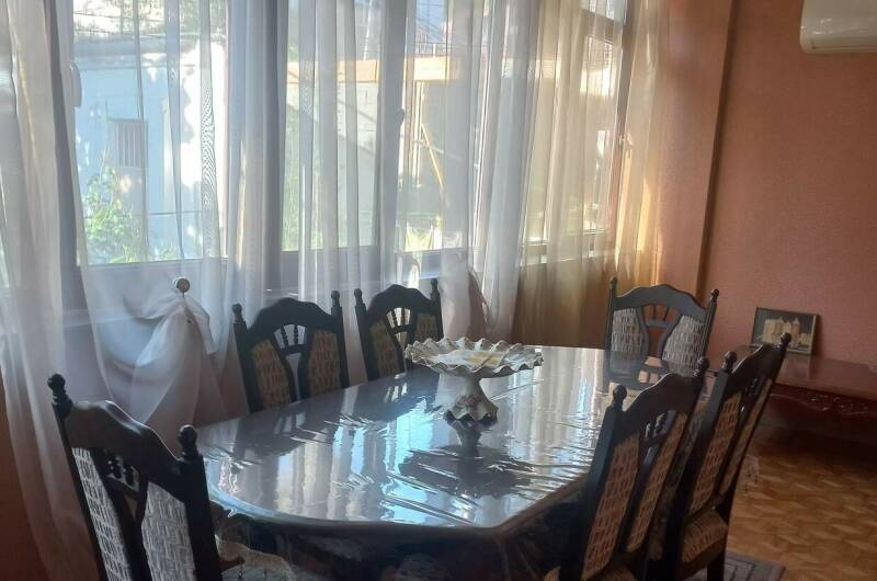 Двухкомнатная квартира в центре Сухума