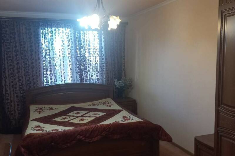 Двухкомнатная квартира в центре Сухума