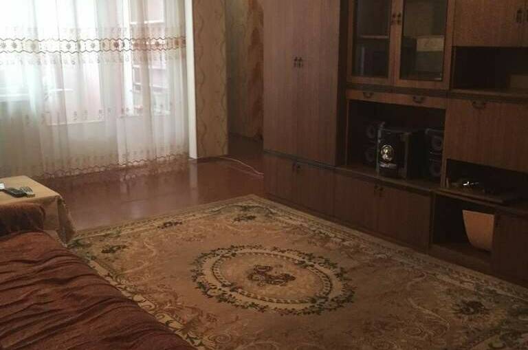 Трехкомнатная квартира на Агрба