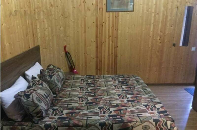 Номер на берегу моря