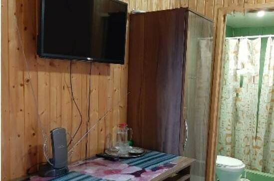 Номер на берегу моря