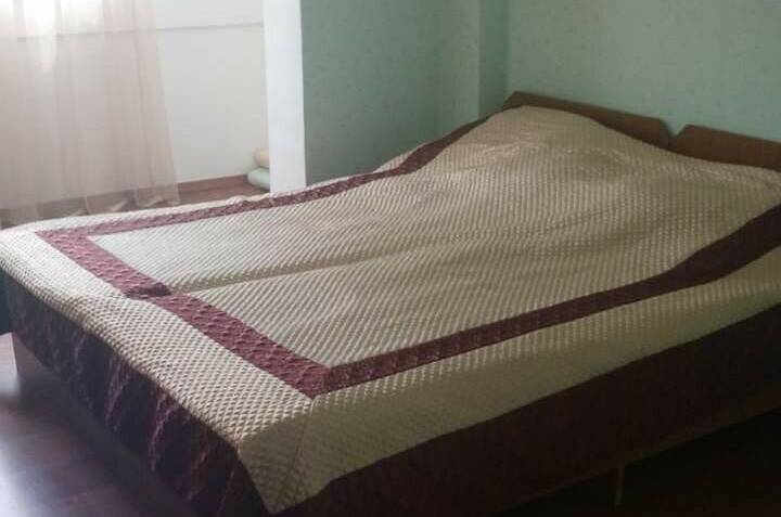 Трехкомнатная квартира на берегу моря