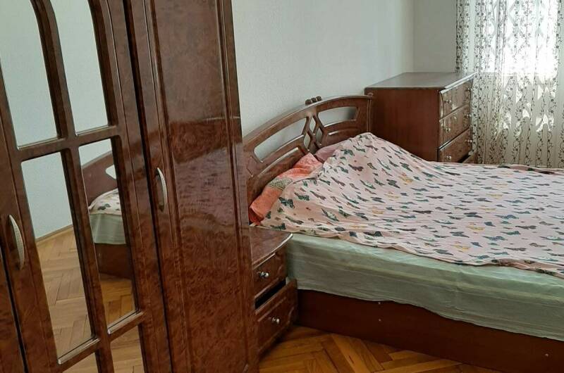 Трехкомнатная квартира на берегу моря