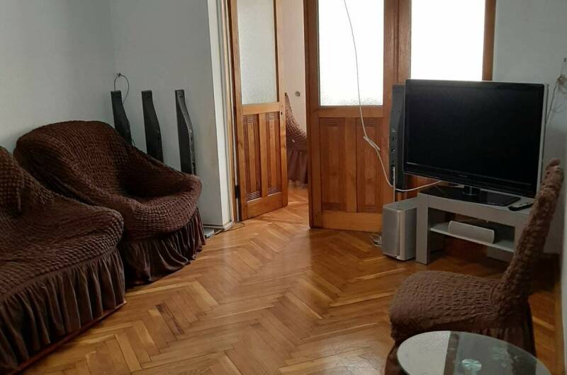 Трехкомнатная квартира на берегу моря