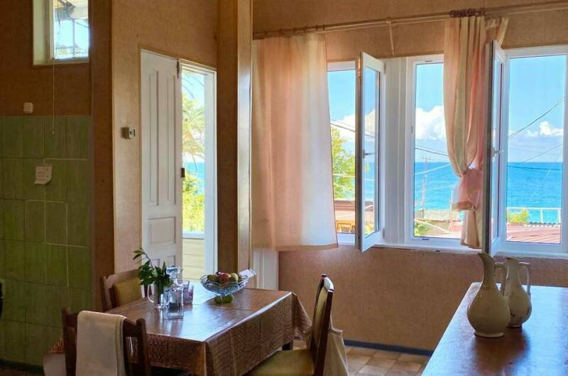 Большая квартира у моря