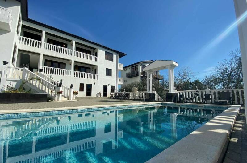 Отель «White Hotel»