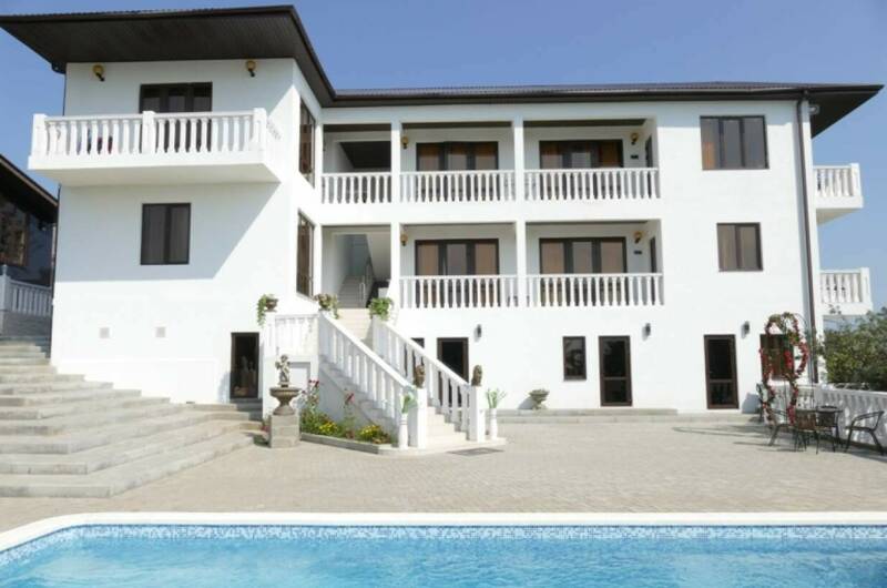 Отель «White Hotel»