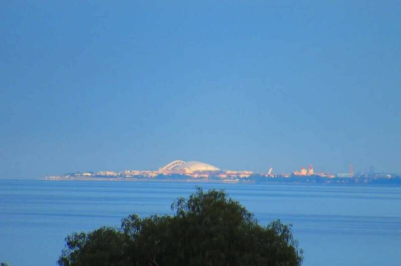 Прекрасный дом с видом на море