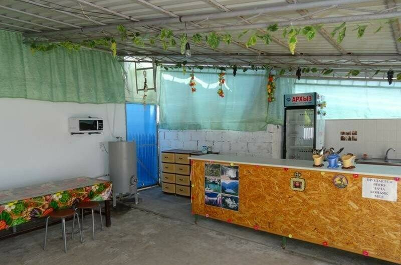 Частный сектор «у Карины»