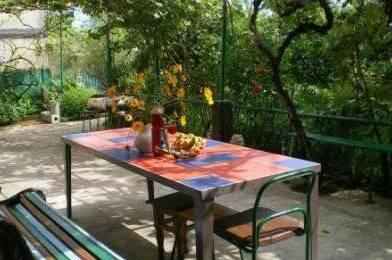 Душевный домик рядом с морем и озером