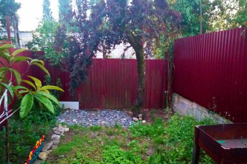 Душевный домик рядом с морем и озером