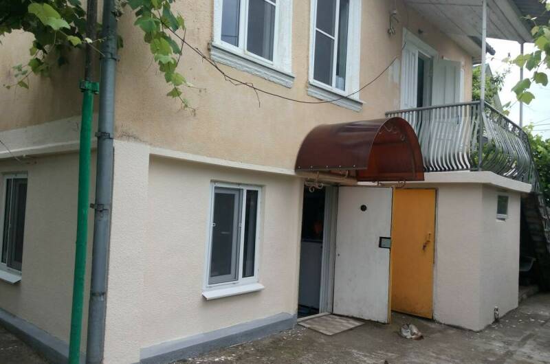 Душевный домик рядом с морем и озером