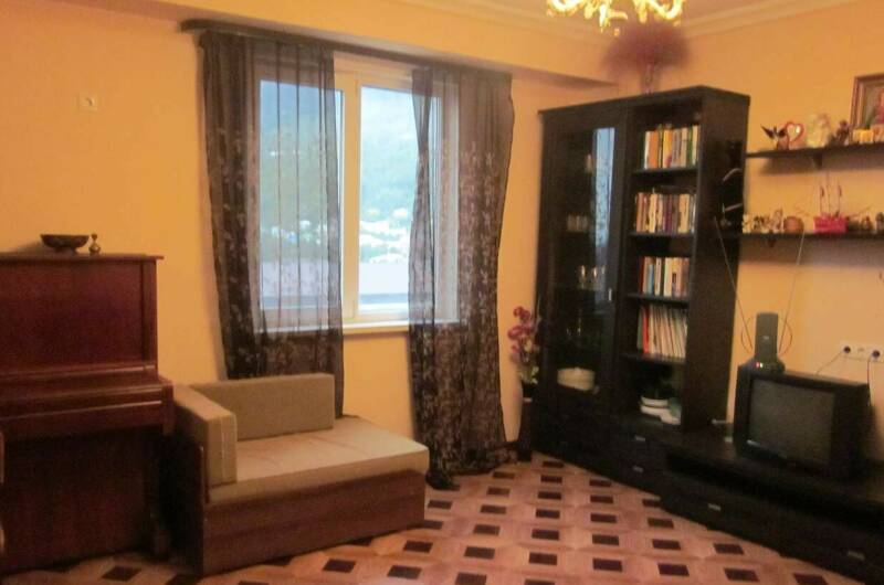 Двухкомнатная квартира на берегу моря