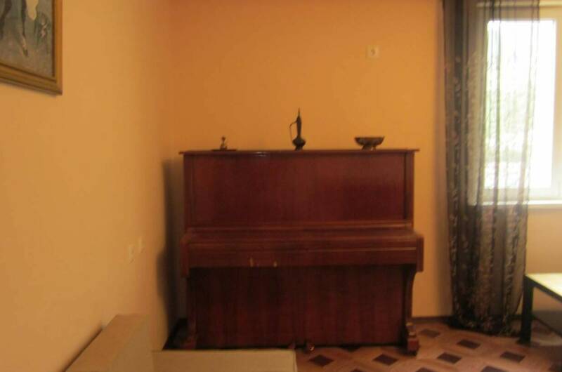 Двухкомнатная квартира на берегу моря