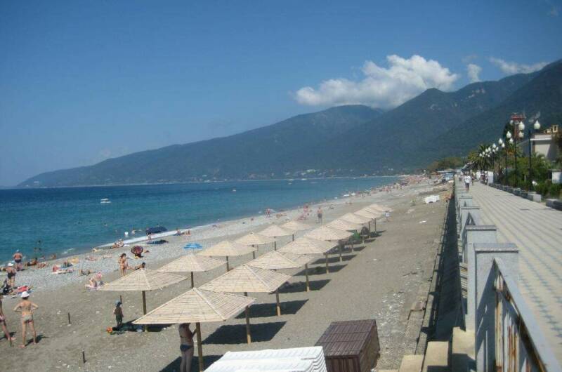 Двухкомнатная квартира возле моря