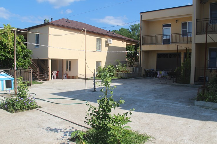 Гостевой дом на Лапстинской 15