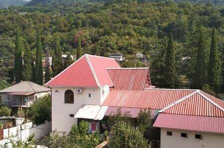 Однокомнатная квартира в центре Гагры