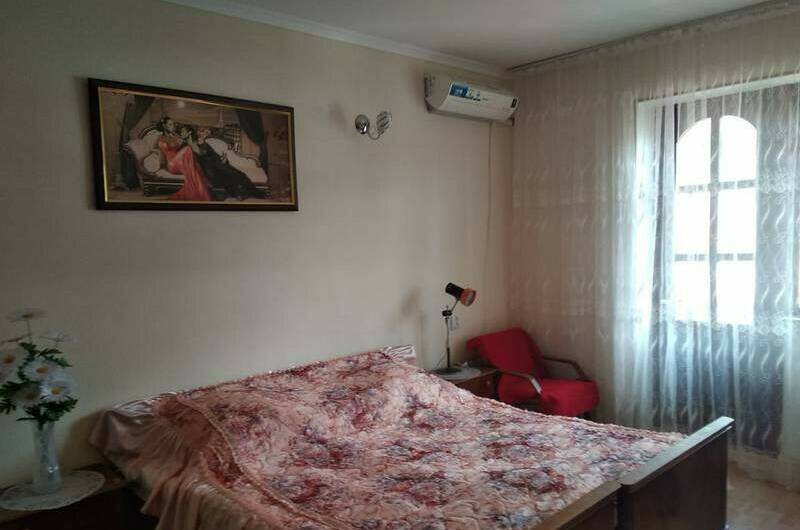 Однокомнатная квартира в центре Гагры