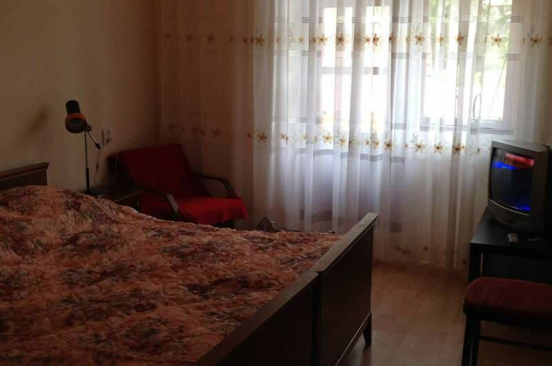 Однокомнатная квартира в центре Гагры