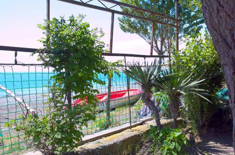 Гостевой дом на первой линии «У Юрия»