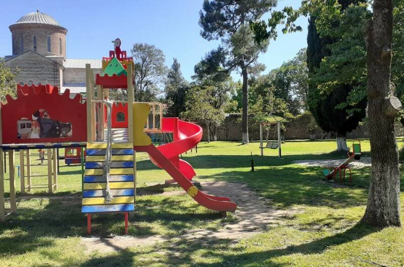 Двухкомнатная квартира на Агрба