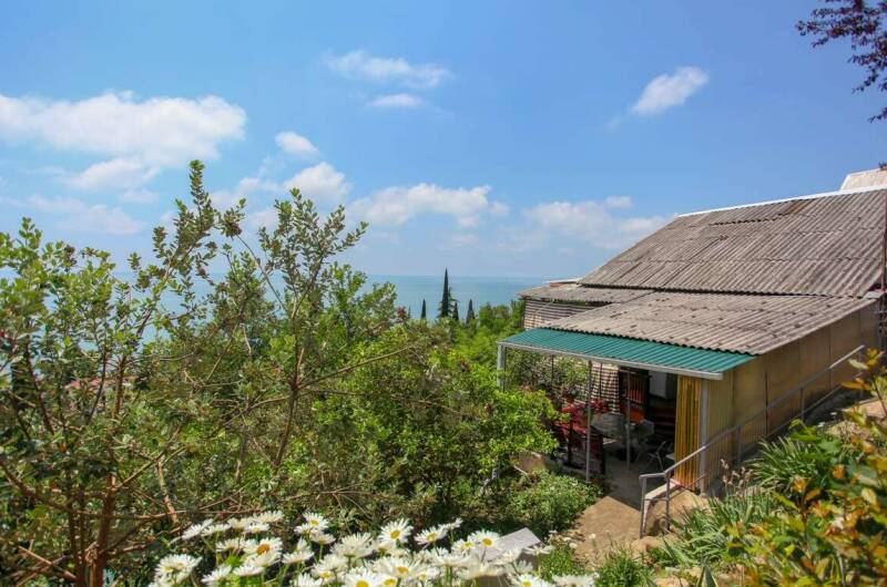 Гостевой дом «Колоннада» на Героев 16 марта