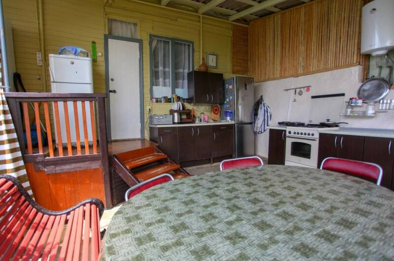 Гостевой дом «Колоннада» на Героев 16 марта