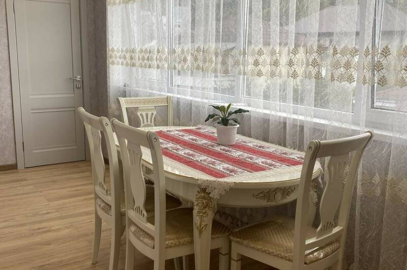 Трехкомнатные апартаменты на Абазгаа