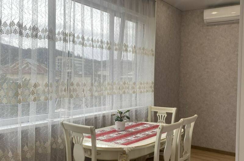 Трехкомнатные апартаменты на Абазгаа