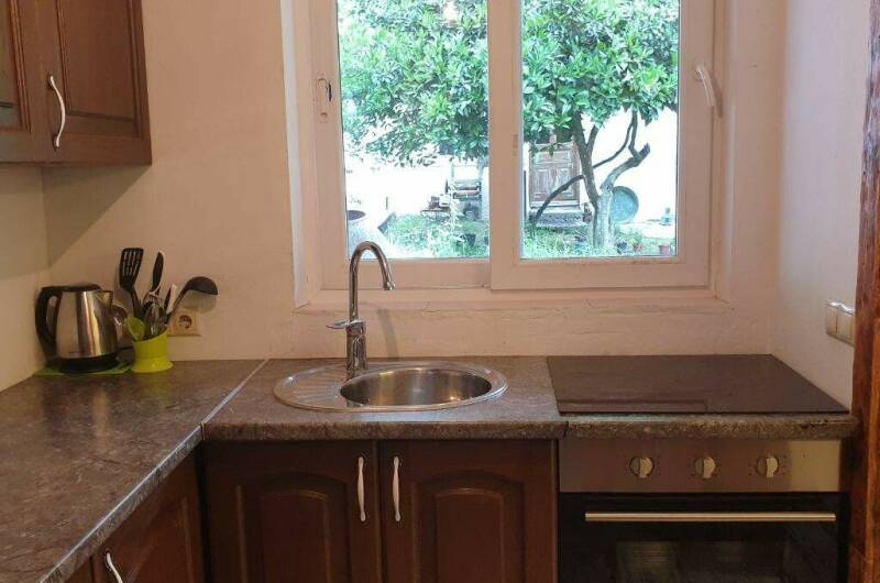 Отдельный дом в тихом месте недалеко от центра